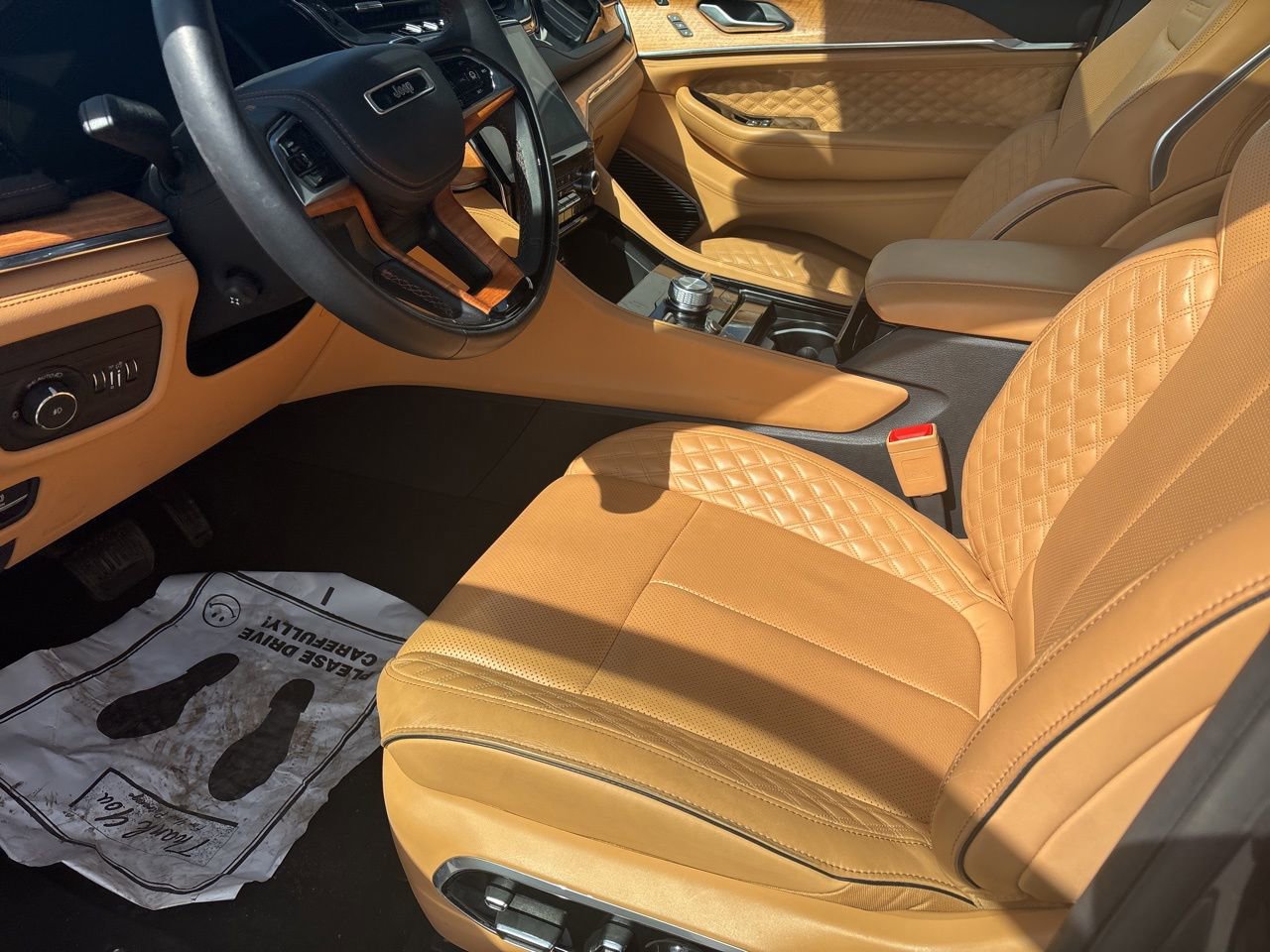 Used 2024 Jeep Grand Cherokee Summit image 11