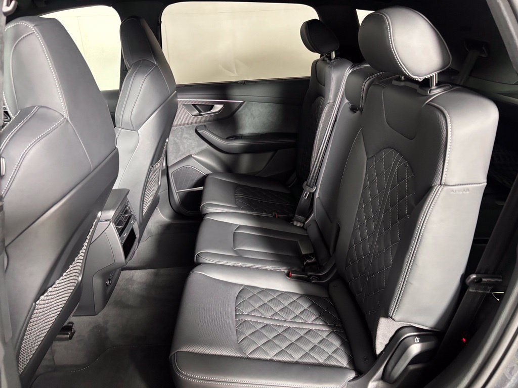 New 2026 Audi SQ7 Prestige AWD/4WD image 10