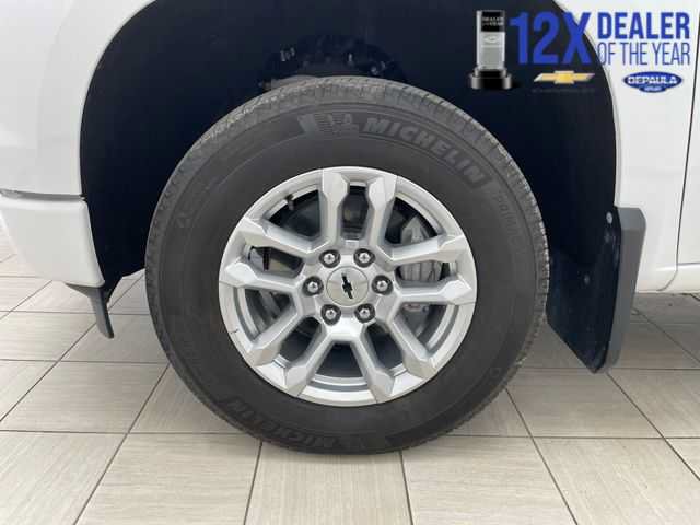 Certified 2025 Chevrolet Silverado 1500 RST AWD/4WD image 7