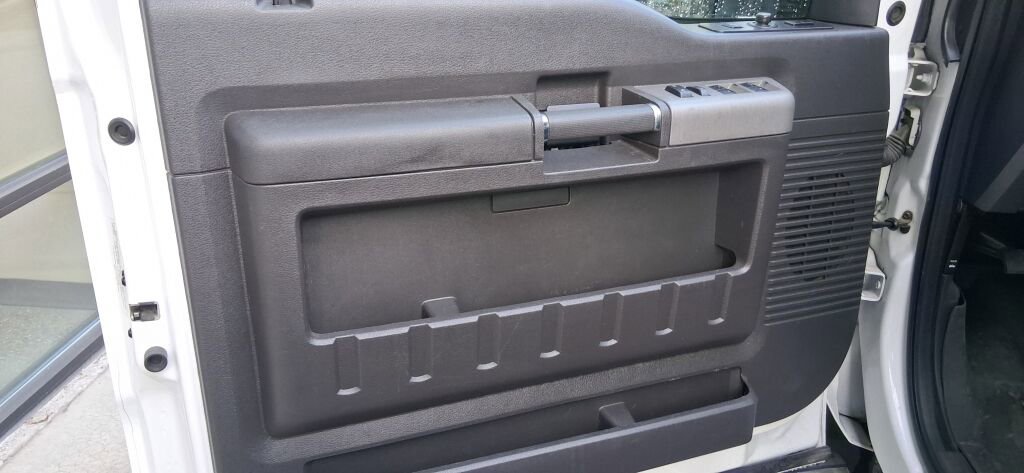 Used 2012 Ford F350 Lariat w/ Chrome Pkg image 22