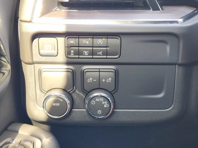 Used 2026 Chevrolet Tahoe LS RWD image 25