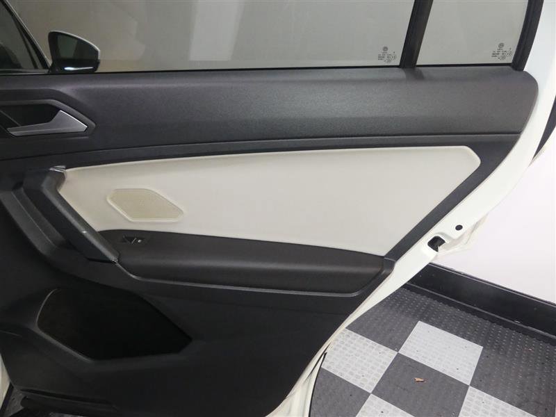 Used 2019 Volkswagen Tiguan SE w/ Panoramic Sunroof Package image 26