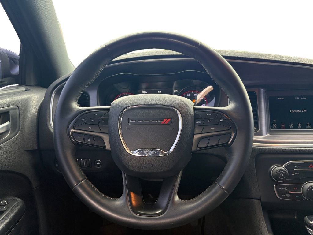 Used 2018 Dodge Charger SXT w/ Blacktop Package RWD image 13