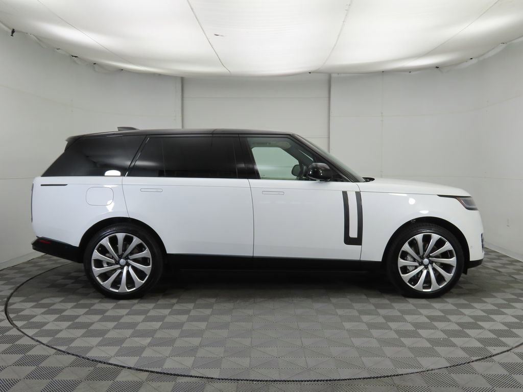 New 2025 Land Rover Range Rover Long Wheelbase SE image 4