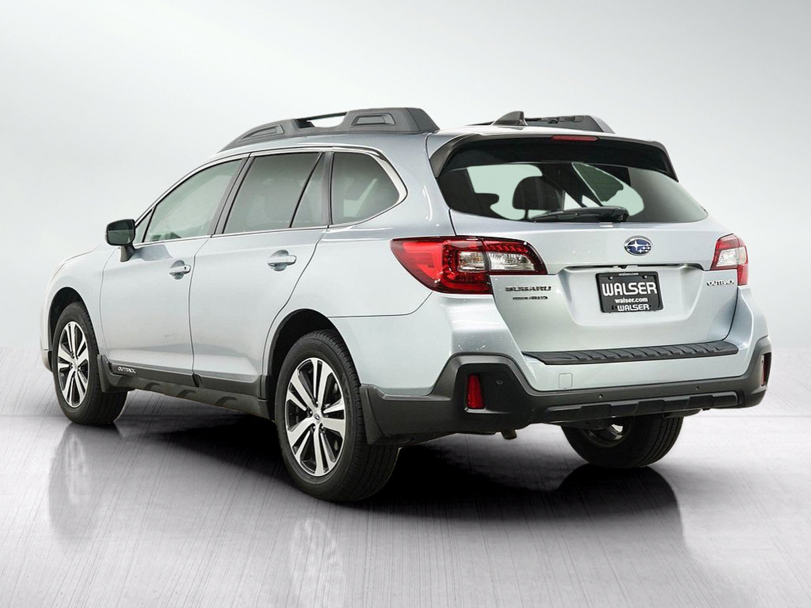 Used 2019 Subaru Outback 2.5i Limited w/ Popular Package #2 AWD/4WD image 3