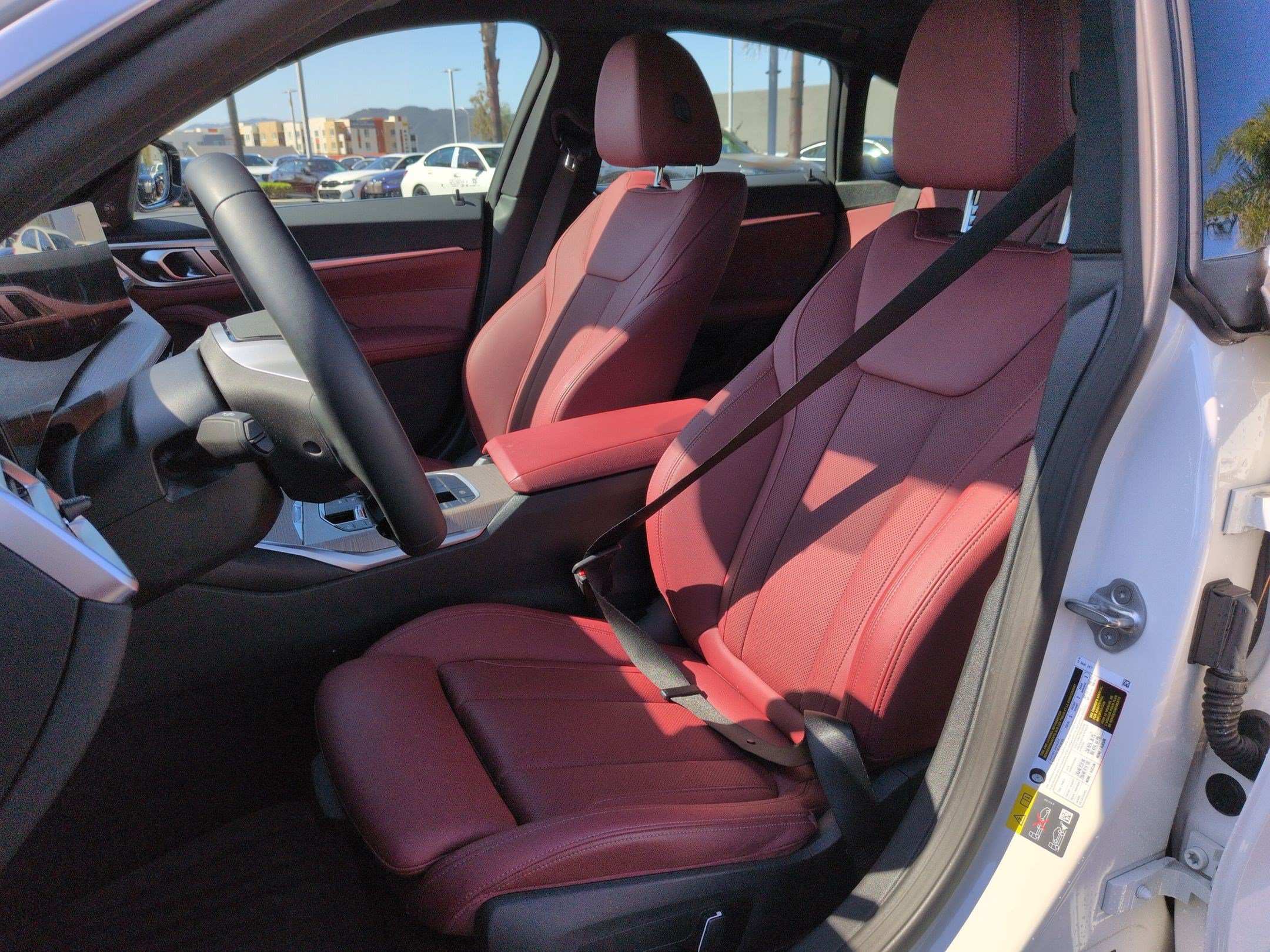 Certified 2025 BMW i4 eDrive40 w/ Premium Package RWD image 16