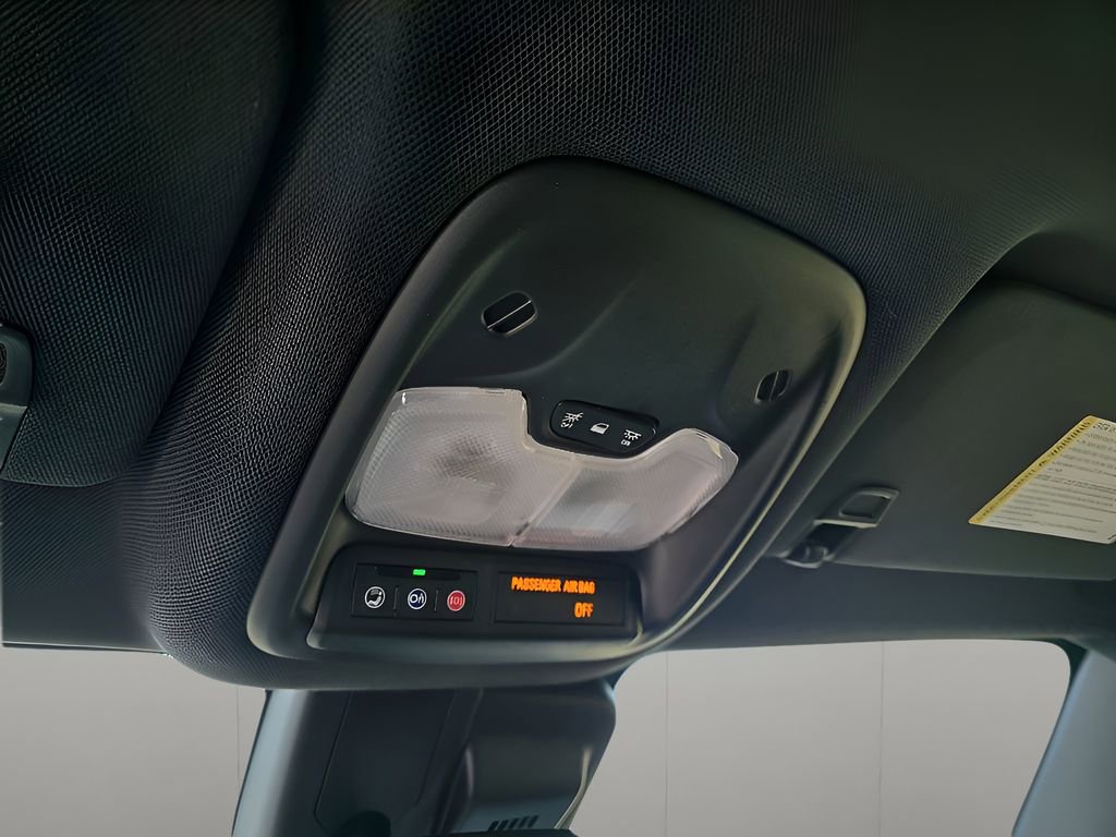 Used 2024 Chevrolet TrailBlazer RS w/ Driver Confidence Package image 22