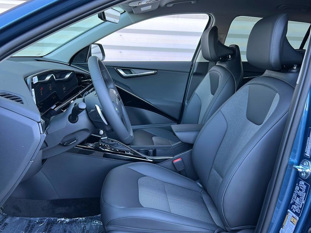 New 2025 Kia Niro EX image 11