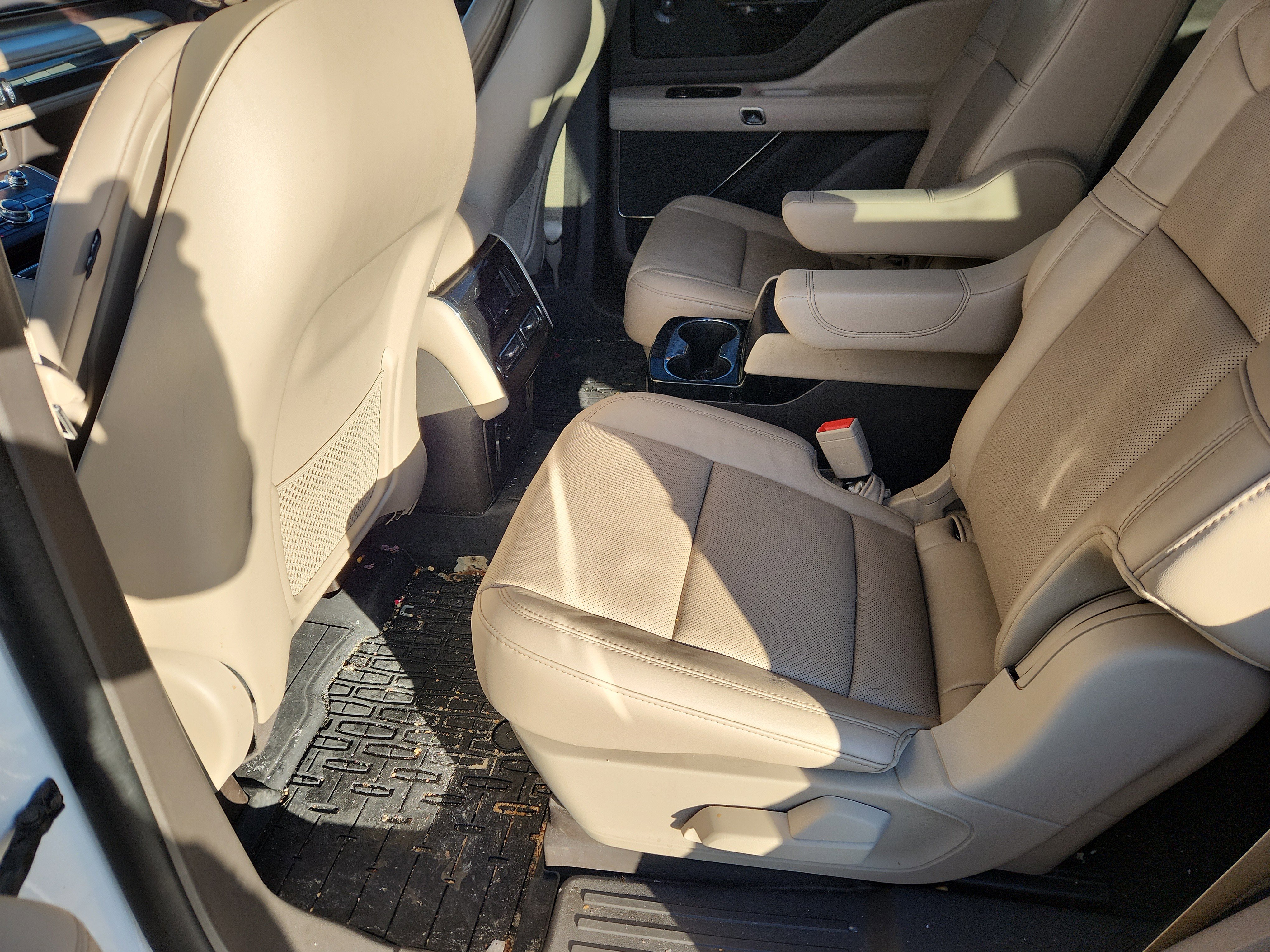 Used 2023 Lincoln Aviator Reserve w/ Equipment Group 201A image 10