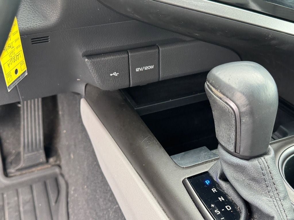 Used 2021 Toyota Camry SE FWD image 20