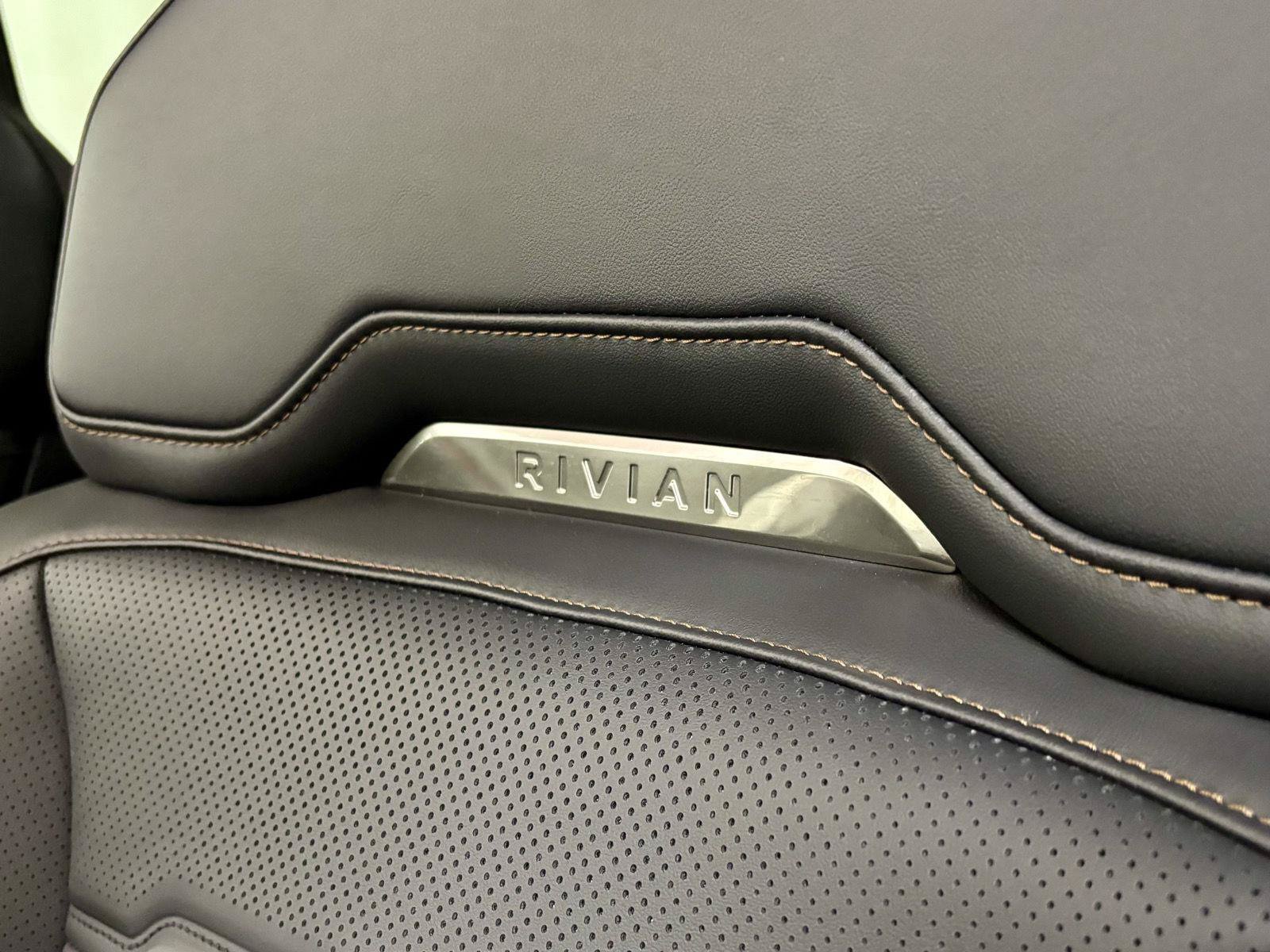 Used 2027 Rivian R2 Performance Dual AWD/4WD image 15