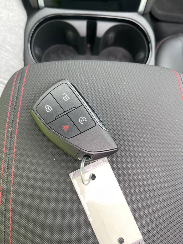 Used 2025 Chevrolet Colorado Z71 w/ Midnight Edition image 27