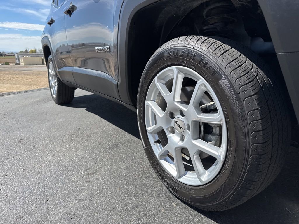Used 2023 Jeep Renegade Latitude image 8