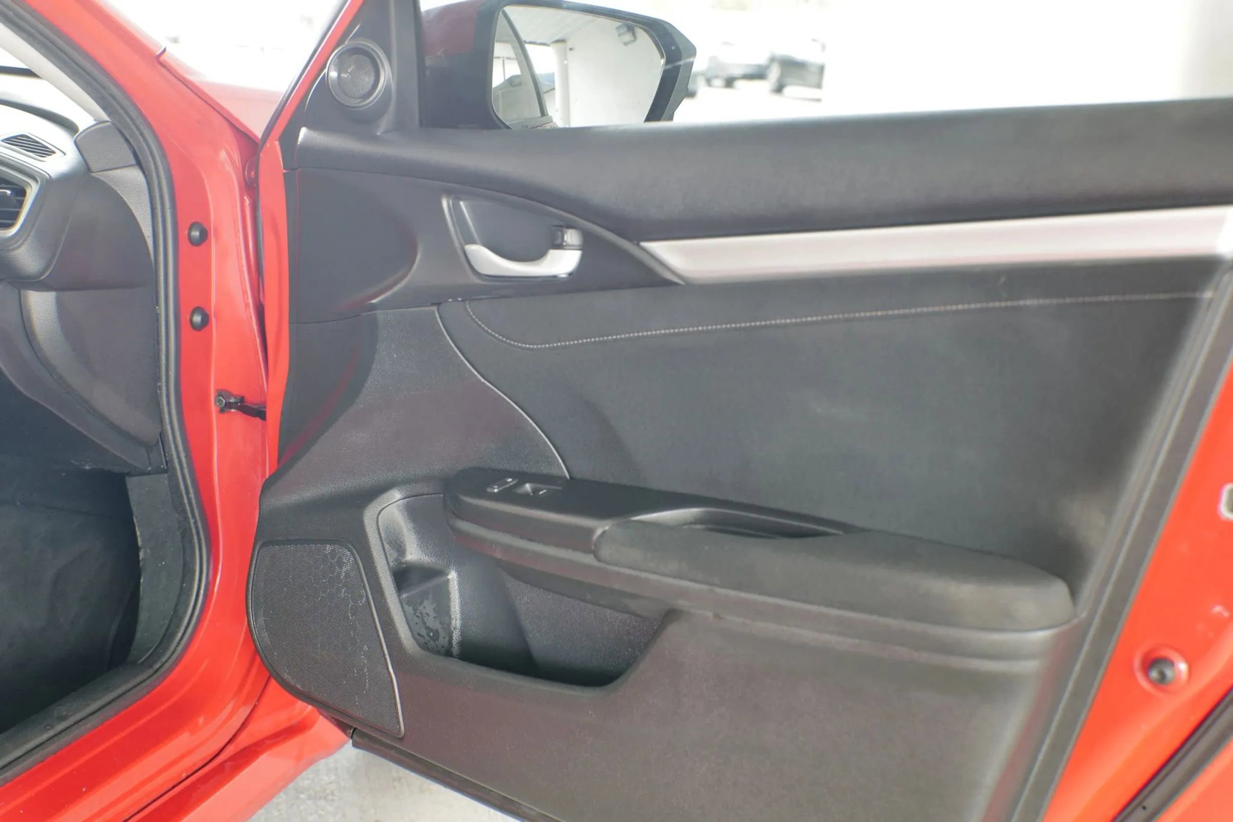 Used 2018 Honda Civic EX-T image 27