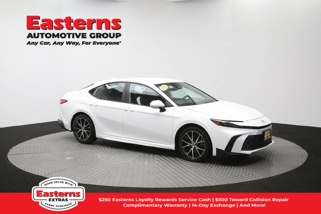 Used 2025 Toyota Camry SE FWD image 47