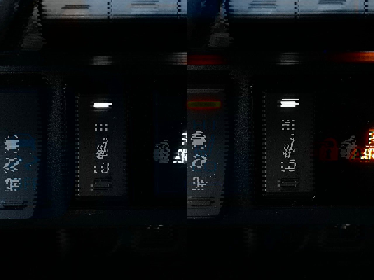 Used 2025 Toyota RAV4 XLE image 28