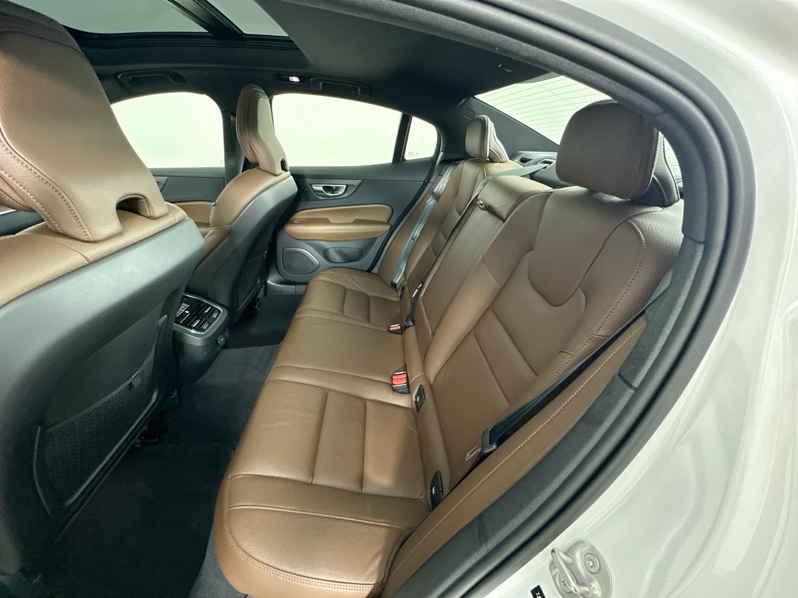 Certified 2024 Volvo S60 B5 Ultimate AWD/4WD image 37