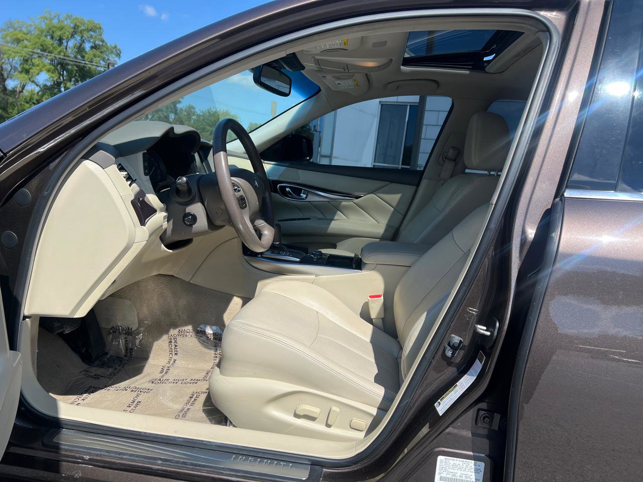 Used 2019 INFINITI Q70 Luxe RWD image 14