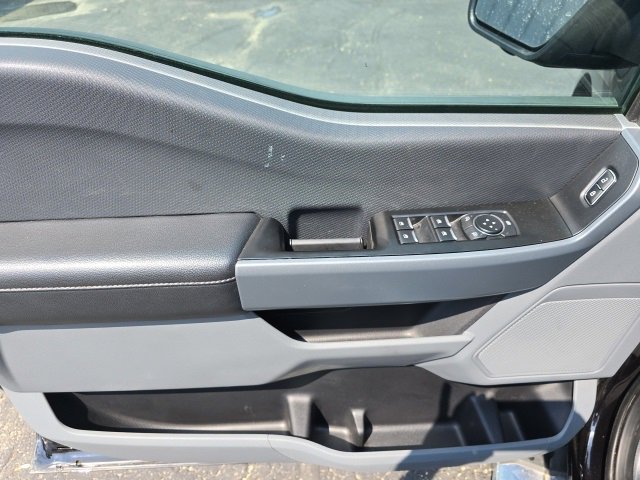 Used 2023 Ford F150 XLT w/ XTR Package image 9