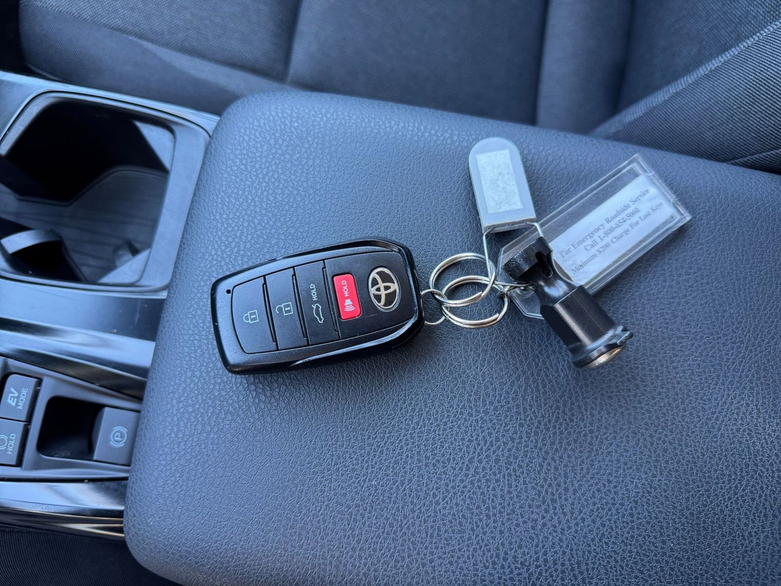 Used 2025 Toyota Camry LE image 18