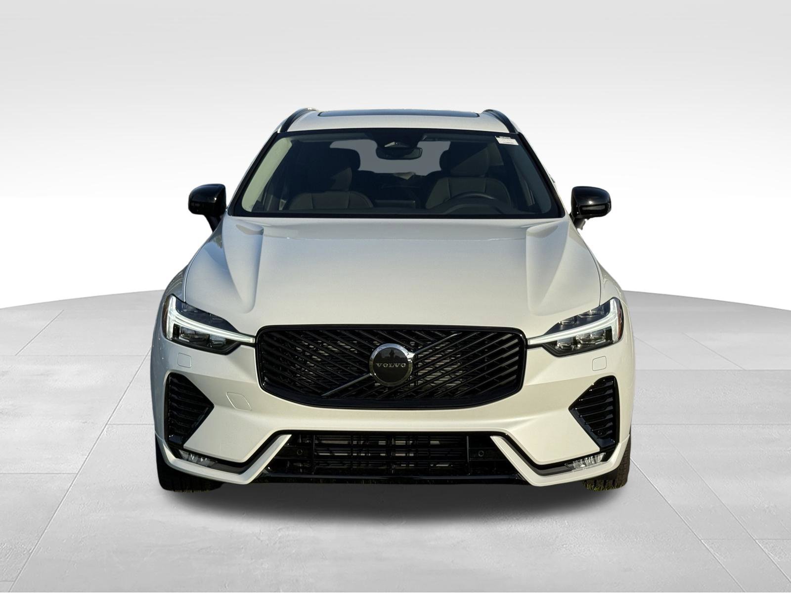New 2027 Volvo XC60 B5 Plus AWD/4WD image 9