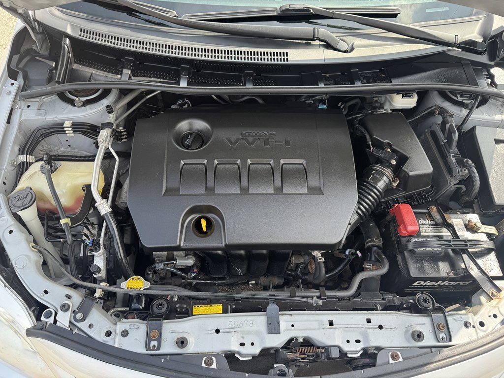 Used 2013 Toyota Corolla LE image 9