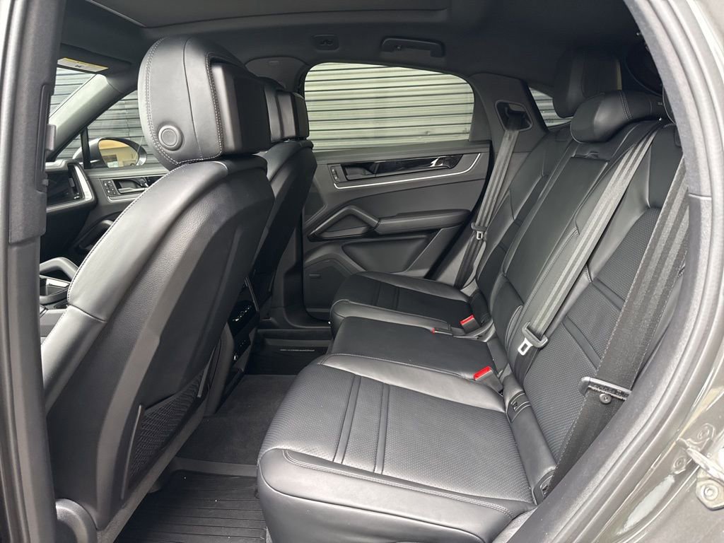 Certified 2024 Porsche Cayenne S AWD/4WD image 6