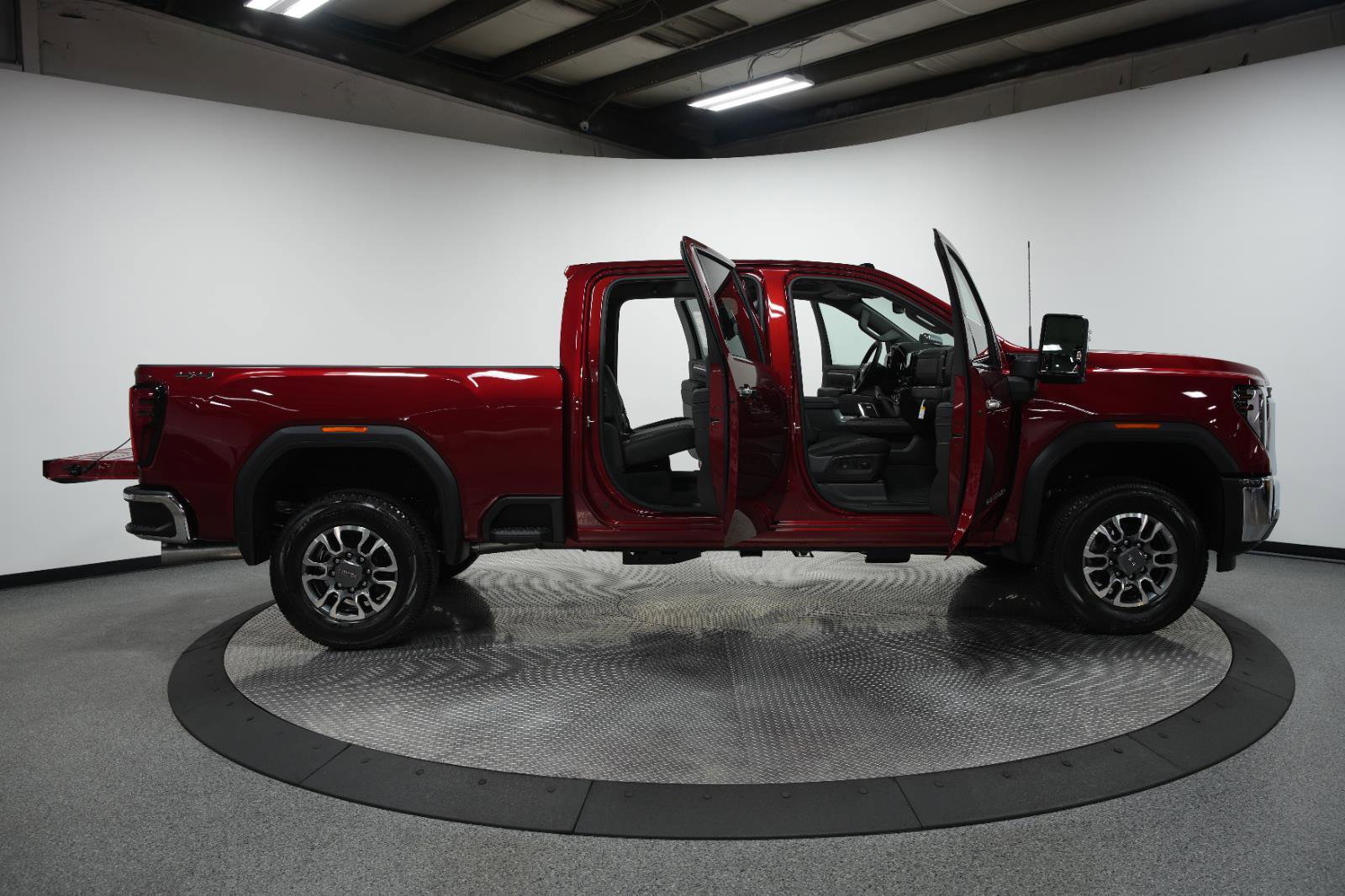 New 2026 GMC Sierra 2500 SLT w/ SLT Convenience Package image 10