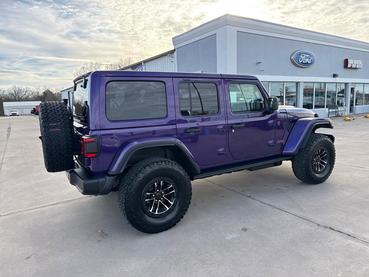 New 2026 Jeep Wrangler Unlimited Rubicon w/ Xtreme 35 Tire Package AWD/4WD image 8