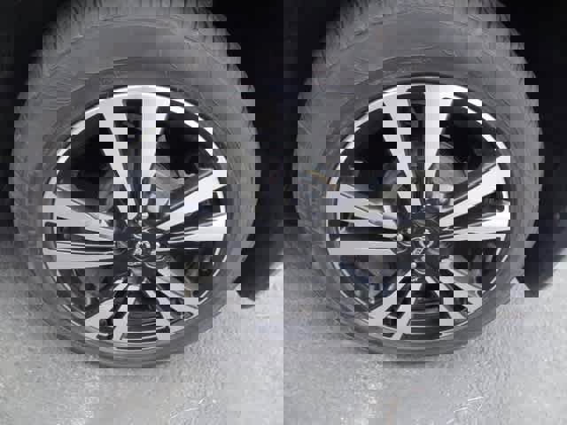 Used 2020 Nissan Kicks SV w/ Exterior Package image 21