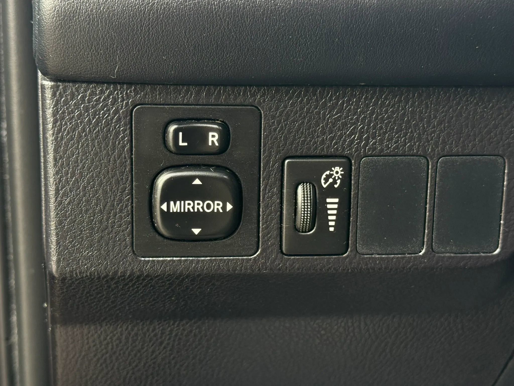 Used 2016 Toyota RAV4 XLE FWD image 24