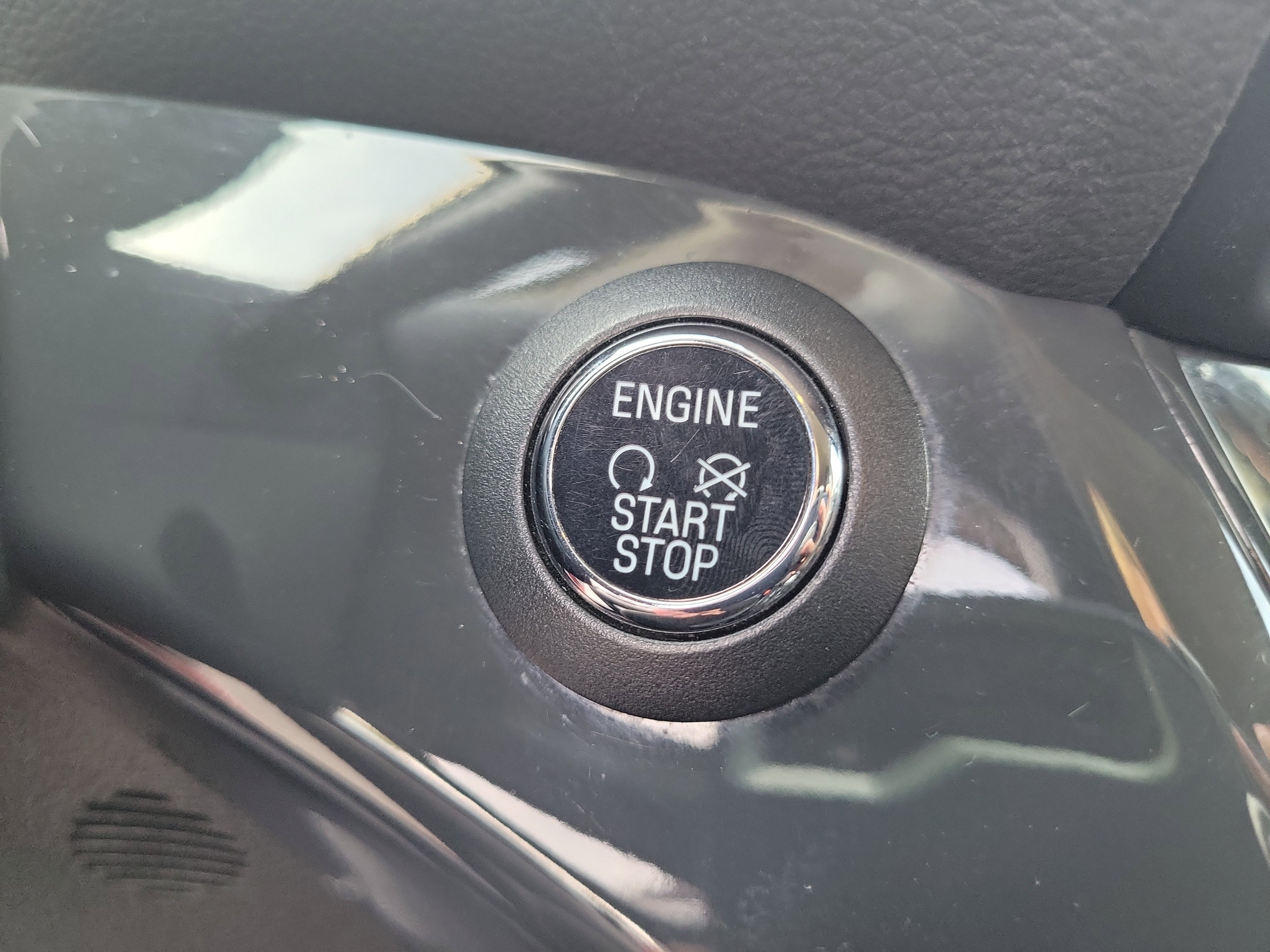 Used 2016 Ford Escape Titanium AWD/4WD image 31