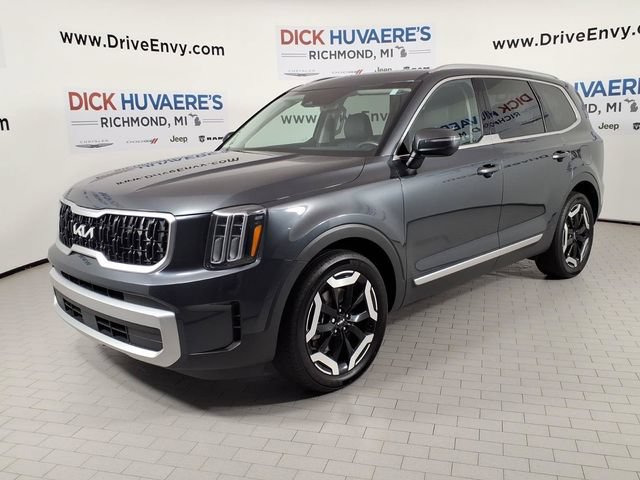 Used 2024 Kia Telluride EX w/ EX Captain's Chair Package AWD/4WD image 1