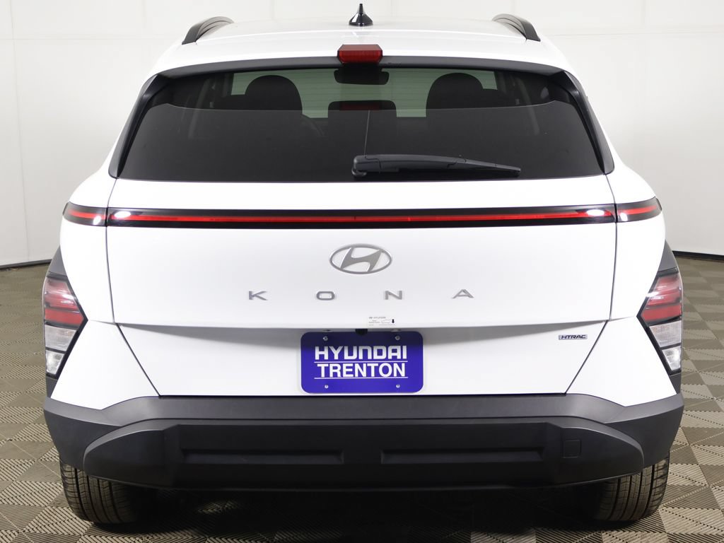 Used 2024 Hyundai Kona SEL AWD/4WD image 10