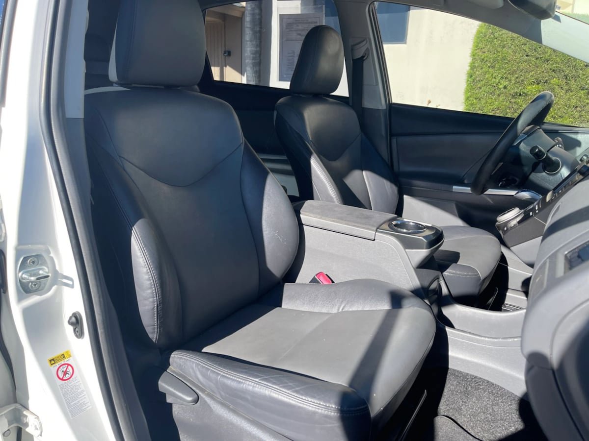 Used 2012 Toyota Prius V Five FWD image 22