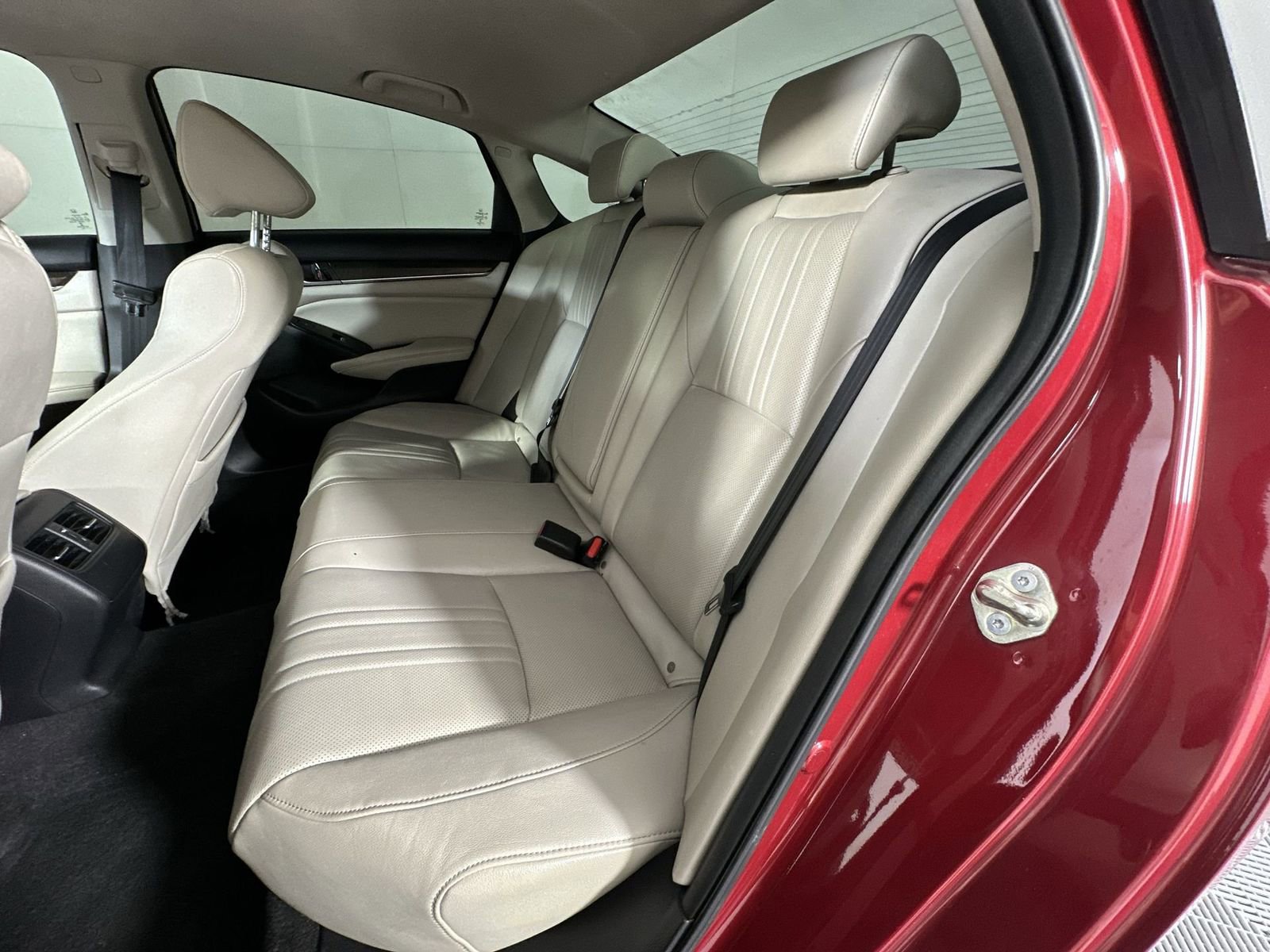 Used 2020 Honda Accord Touring image 23