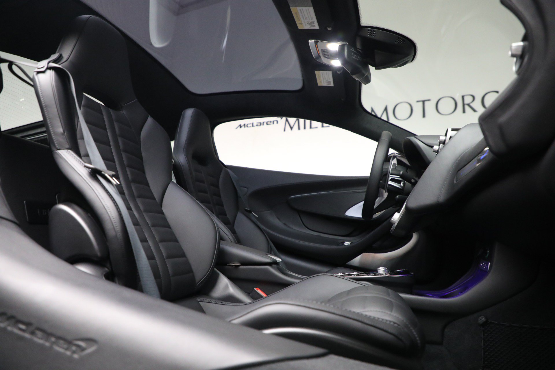 Used 2025 McLaren GTS RWD image 24
