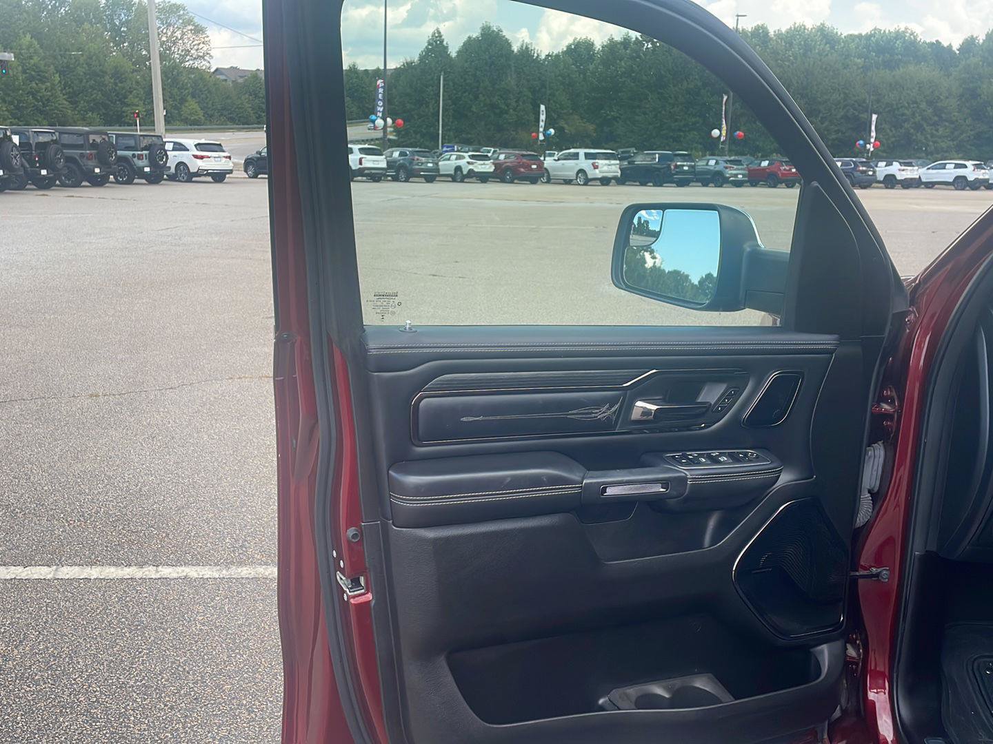 Used 2024 RAM 1500 Limited AWD/4WD image 10