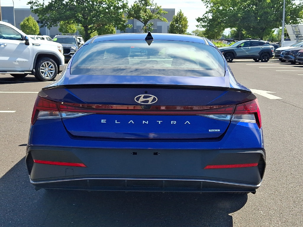 Certified 2025 Hyundai Elantra SEL FWD image 6
