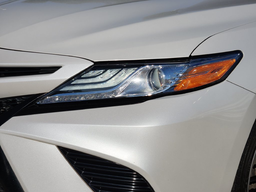 Used 2020 Toyota Camry XSE FWD image 9