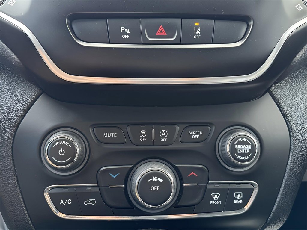 Certified 2021 Jeep Cherokee Latitude Plus image 16