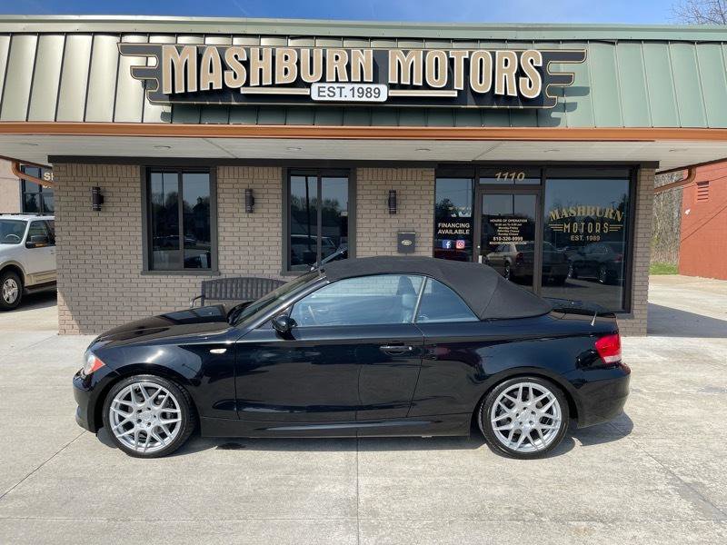 Used 2008 BMW 135i Convertible RWD image 2