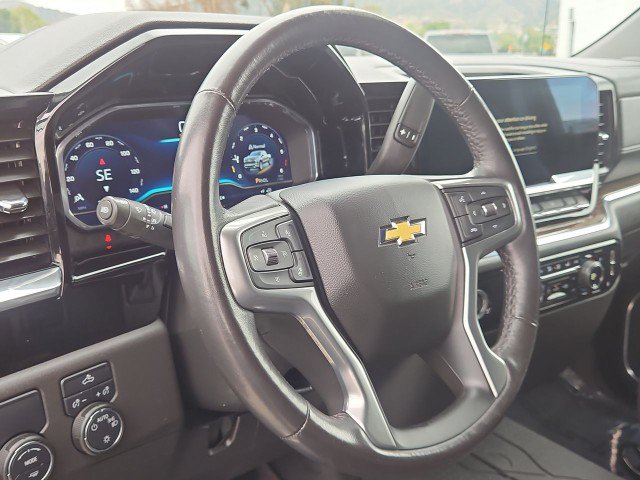 Used 2022 Chevrolet Silverado 1500 LT RWD image 11