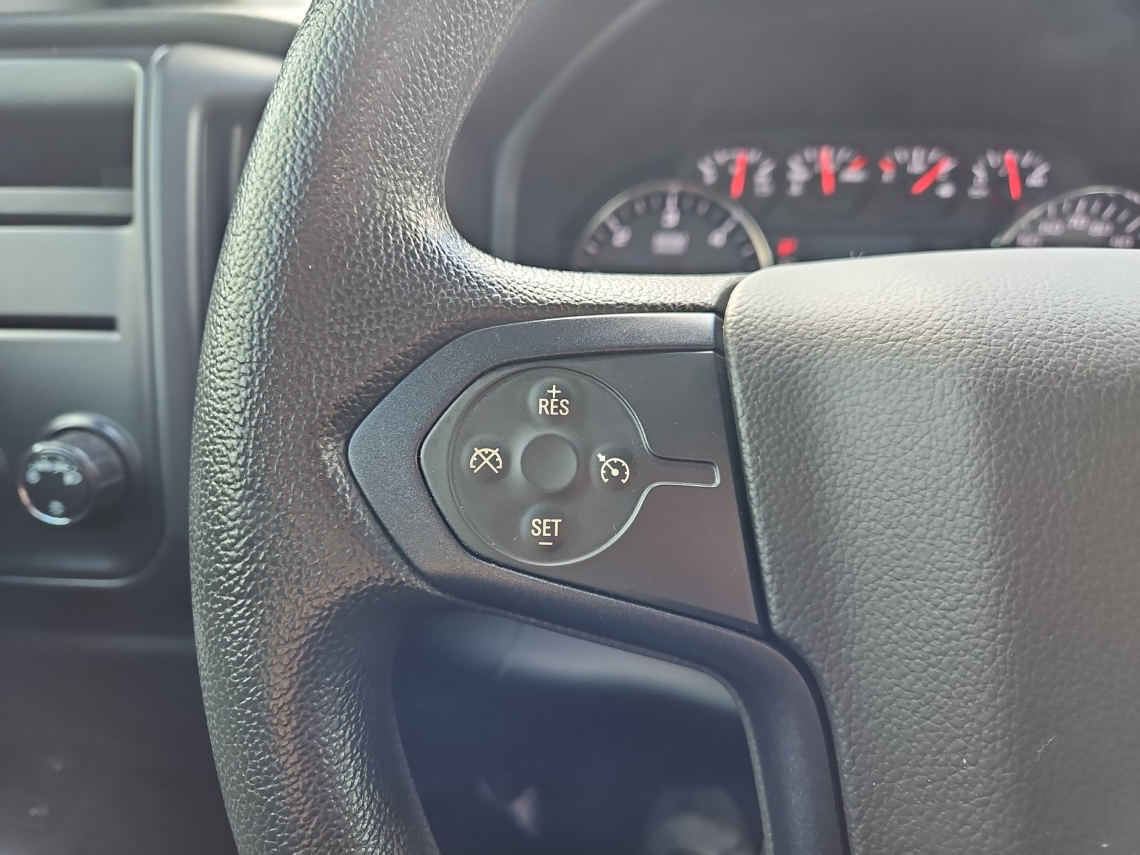 Used 2018 Chevrolet Silverado 1500 Custom RWD image 23