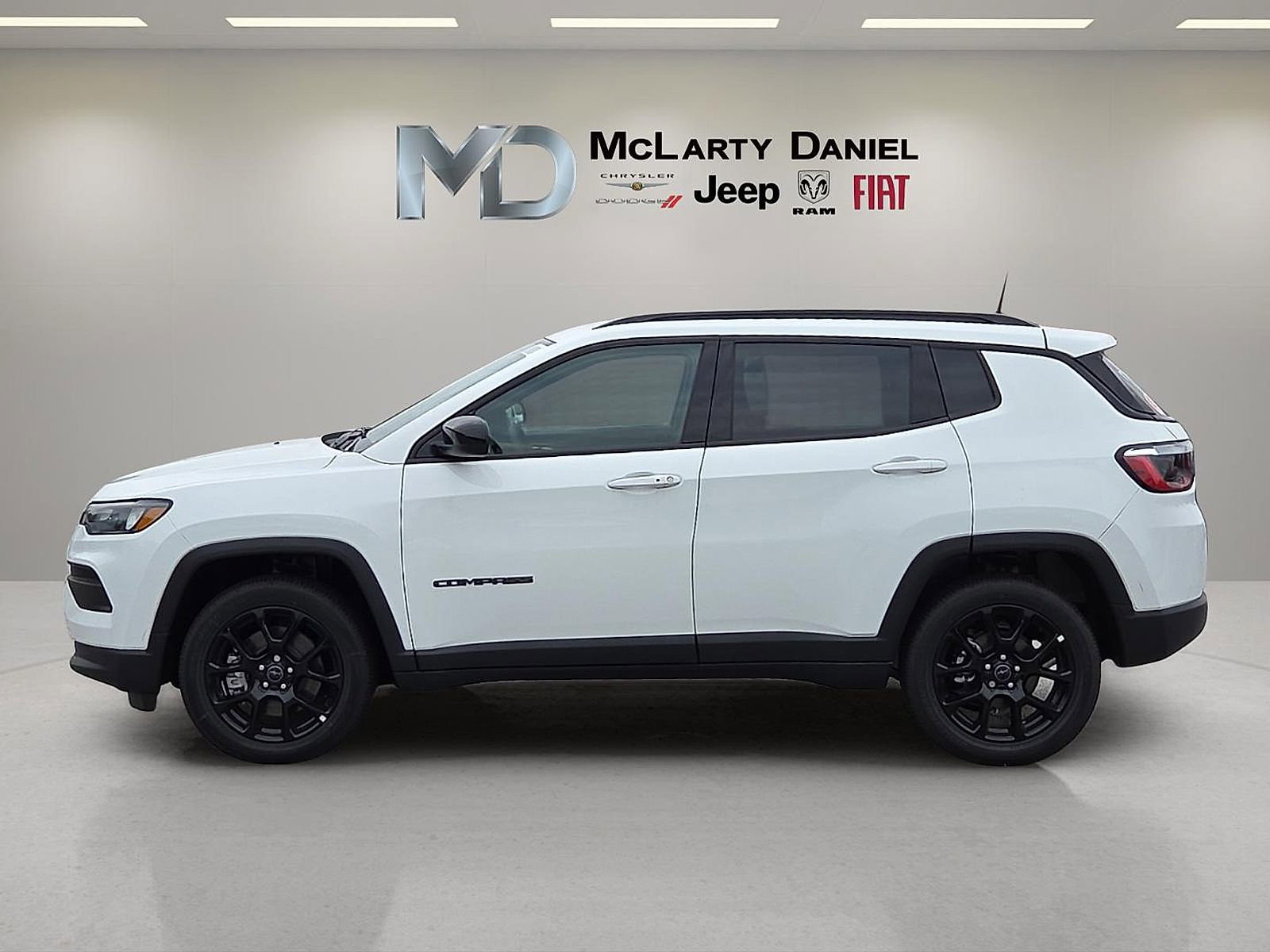 New 2026 Jeep Compass Latitude w/ Quick Order Package 29K image 3
