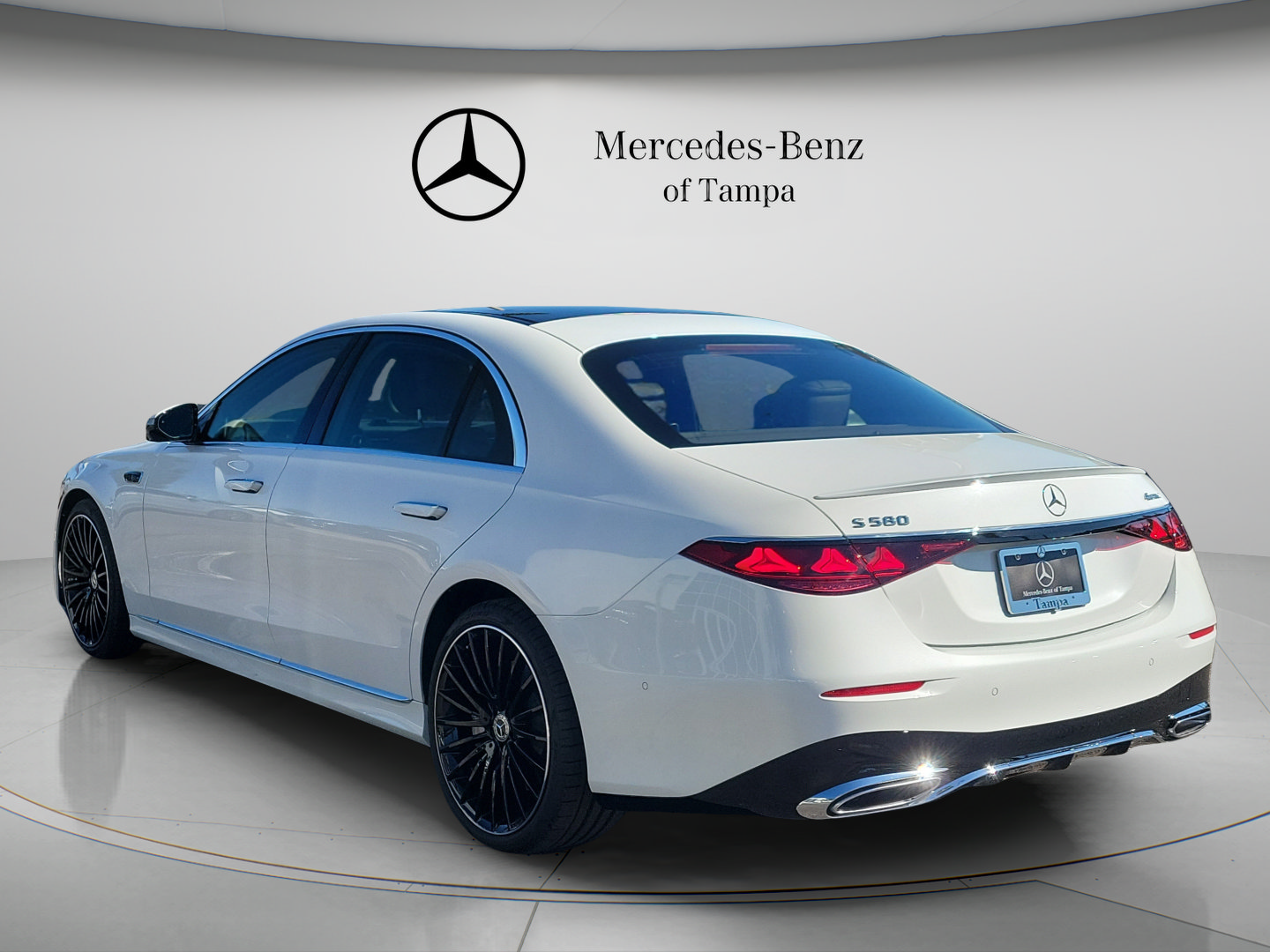 New 2027 Mercedes-Benz S 580 4MATIC Sedan image 2