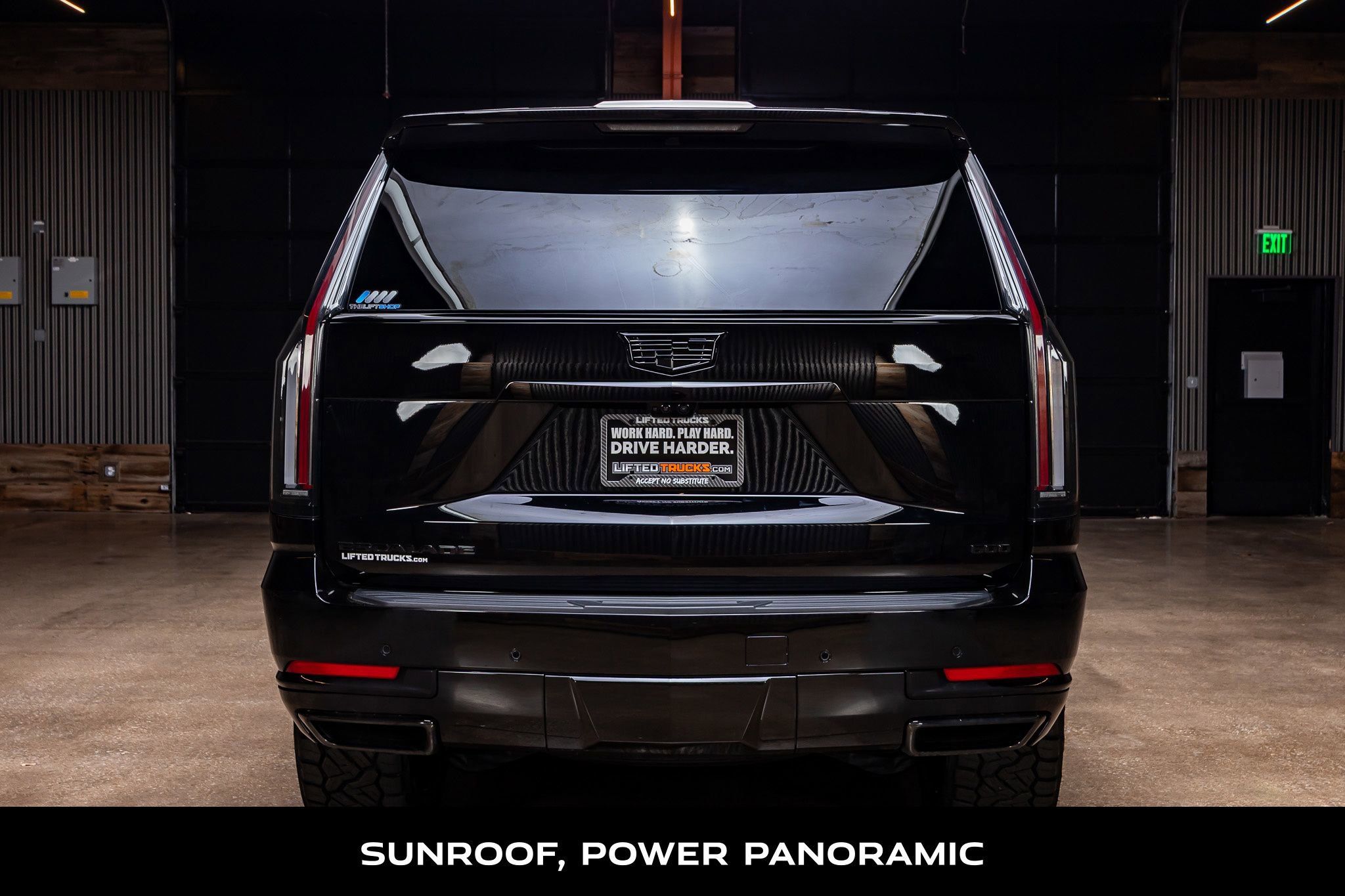 Used 2026 Cadillac Escalade Platinum Sport w/ LPO, ONYX Package image 8
