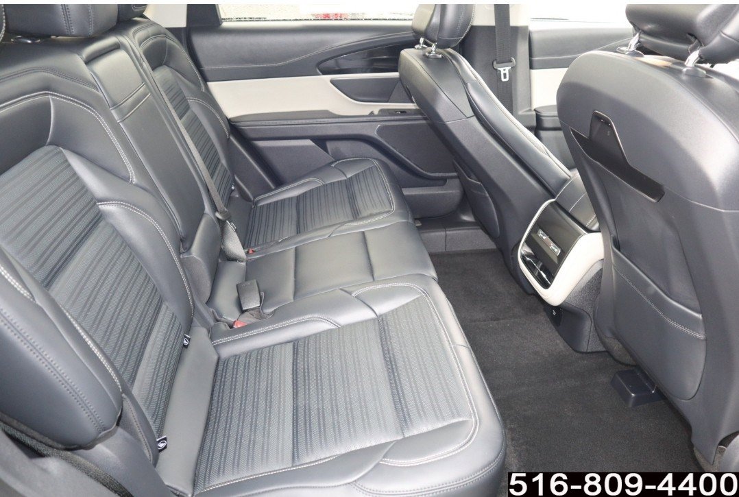 Used 2025 Lincoln Nautilus Reserve image 28