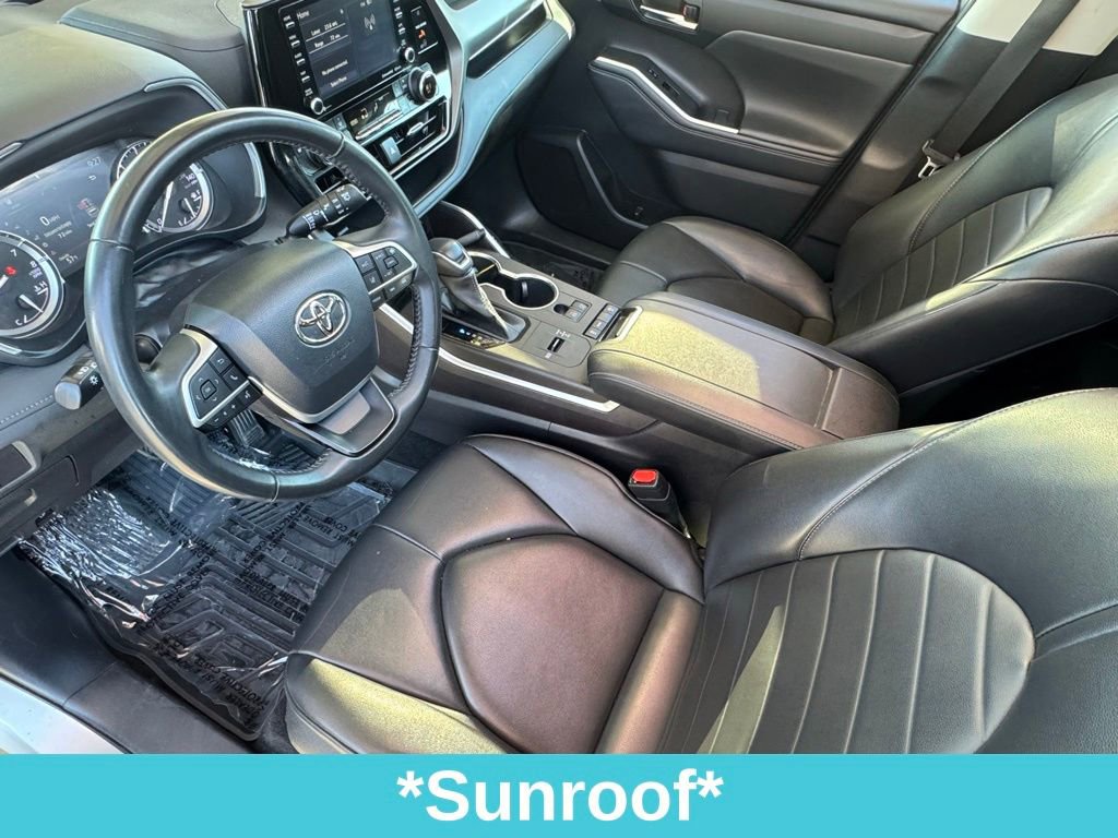 Used 2022 Toyota Highlander XLE image 15
