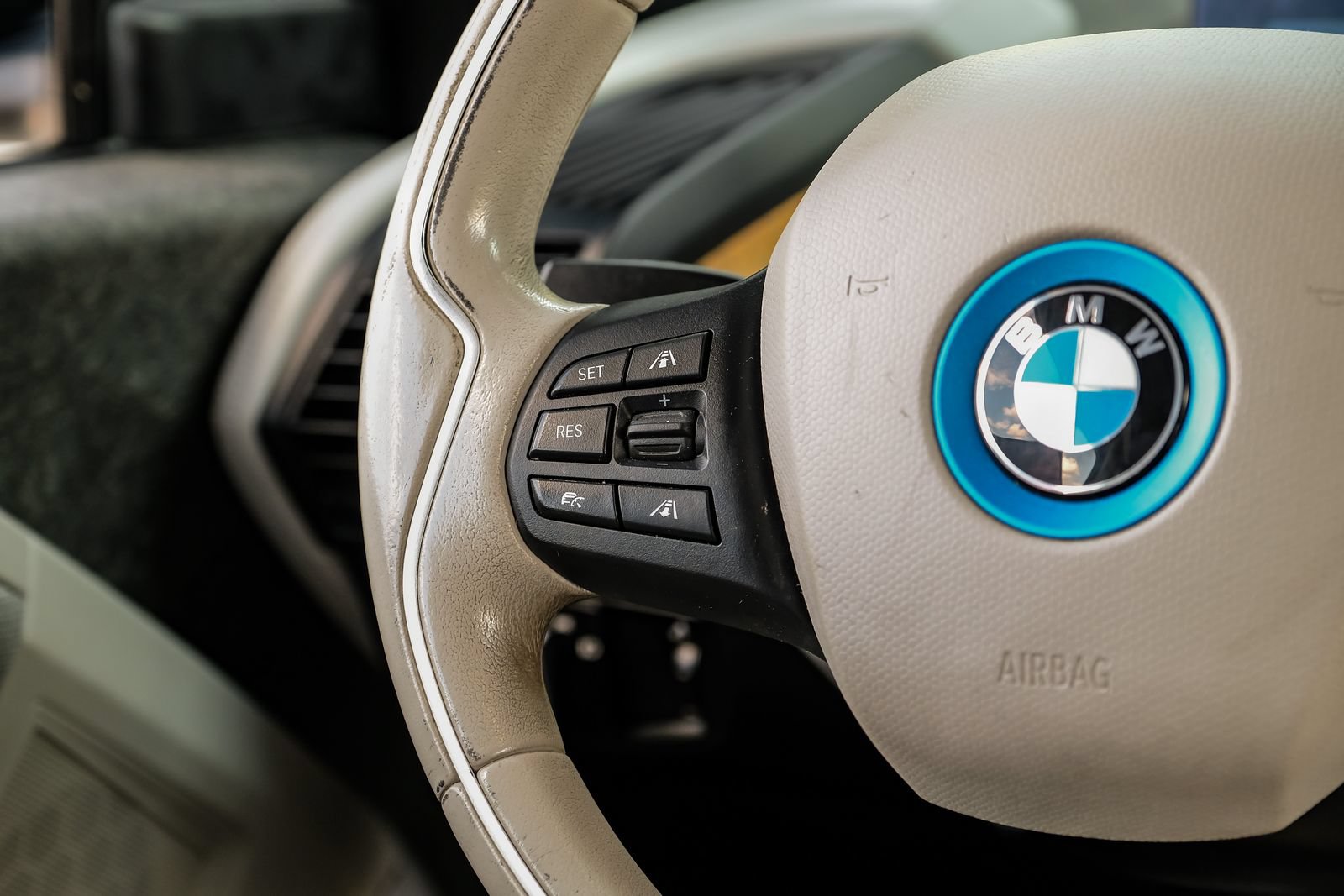 Used 2015 BMW i3 w/ Range Extender RWD image 15